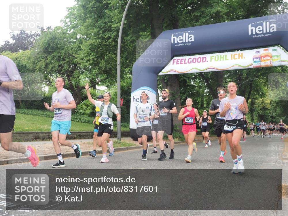 29.06.2025 - hella hamburg halbmarathon KatJ http://msf.ph/oto/8317601 29.06.2025 10:45:25 Zwischen KM18-KM19 1319, 2159, 4767, 5084, 7189 meine-sportfotos.de