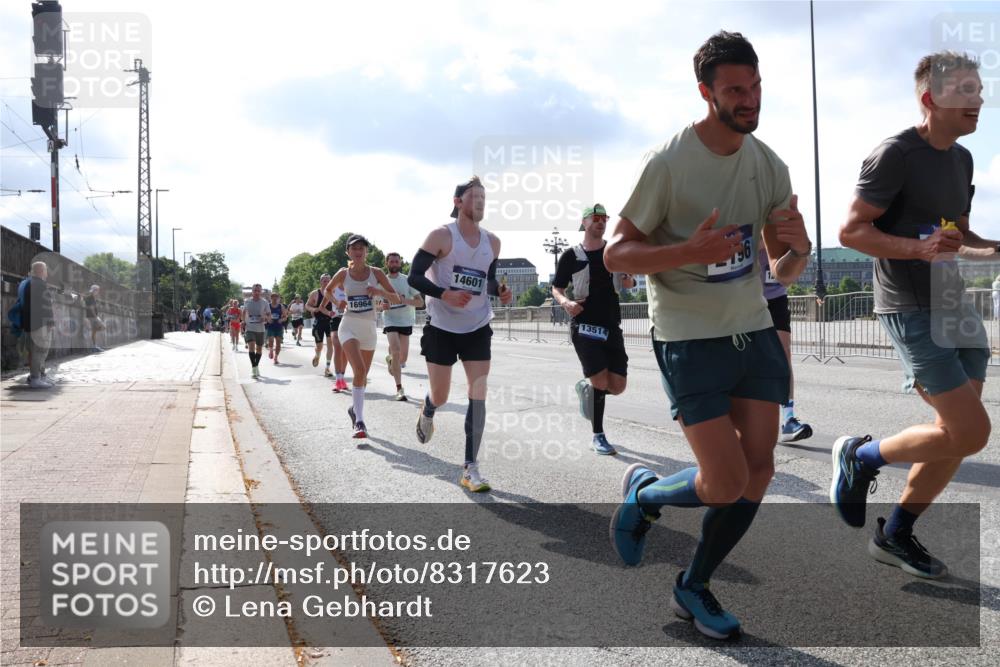 29.06.2025 - hella hamburg halbmarathon Lena Gebhardt http://msf.ph/oto/8317623 29.06.2025 09:47:46 Lombardsbrücke 16964, 17, 14601, 13514, 1002, 1164, 1217, 1562, 1910, 2121, 2196, 2228, 2296, 2404, 2774, 2851, 3783, 4246, 4602, 5092, 5923, 5961, 6473, 6915, 7972, 8084, 8362, 8366, 8395, 8901, 9171, 9178, 9944, 10384, 10900, 10968, 11019, 11559, 11745, 11806, 12137, 12462, 12704, 12751, 12865, 13029, 13419, 13514, 13798, 13854, 14387, 14459, 14601, 14934, 14952, 15261, 15415, 15965, 16123, 16964, 17154, 18419 meine-sportfotos.de