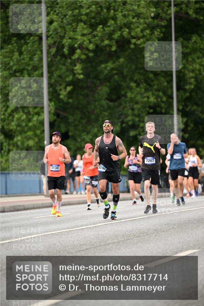 29.06.2025 - hella hamburg halbmarathon Dr. Thomas Lammeyer http://msf.ph/oto/8317714 29.06.2025 10:38:58 Kennedybrücke 2355, 2376, 2482, 2751, 2801, 3130, 3420, 4884, 5453, 6171, 6310, 6329, 7299, 8021, 8369, 8589, 8965, 9164, 9248, 9379, 9448, 10606, 10674 meine-sportfotos.de