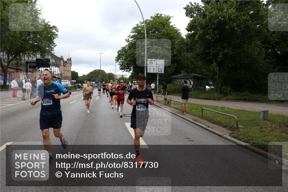 29.06.2025 - hella hamburg halbmarathon Yannick Fuchs http://msf.ph/oto/8317730 29.06.2025 10:50:50 20KM 1485, 1955, 2034, 2282, 2417, 2676, 3413, 3435, 3836, 4167, 4940, 5033, 5492, 6272, 6399, 6416, 6835, 7716, 8393, 8542, 8652, 8669, 8825, 9488, 9577, 9727, 9820, 9907, 9934, 10133, 10212, 11043, 11083, 11212, 11590, 11612, 12014, 12348, 12440, 12523, 13394, 13666, 13750, 13863, 14139, 14369, 14678, 15097, 15145, 15431, 15695, 15712, 15726, 16113, 16257, 16261, 16470, 16634, 16830, 16909, 17160, 17617, 17779, 17828, 18208, 18652, 18719, 19184 meine-sportfotos.de