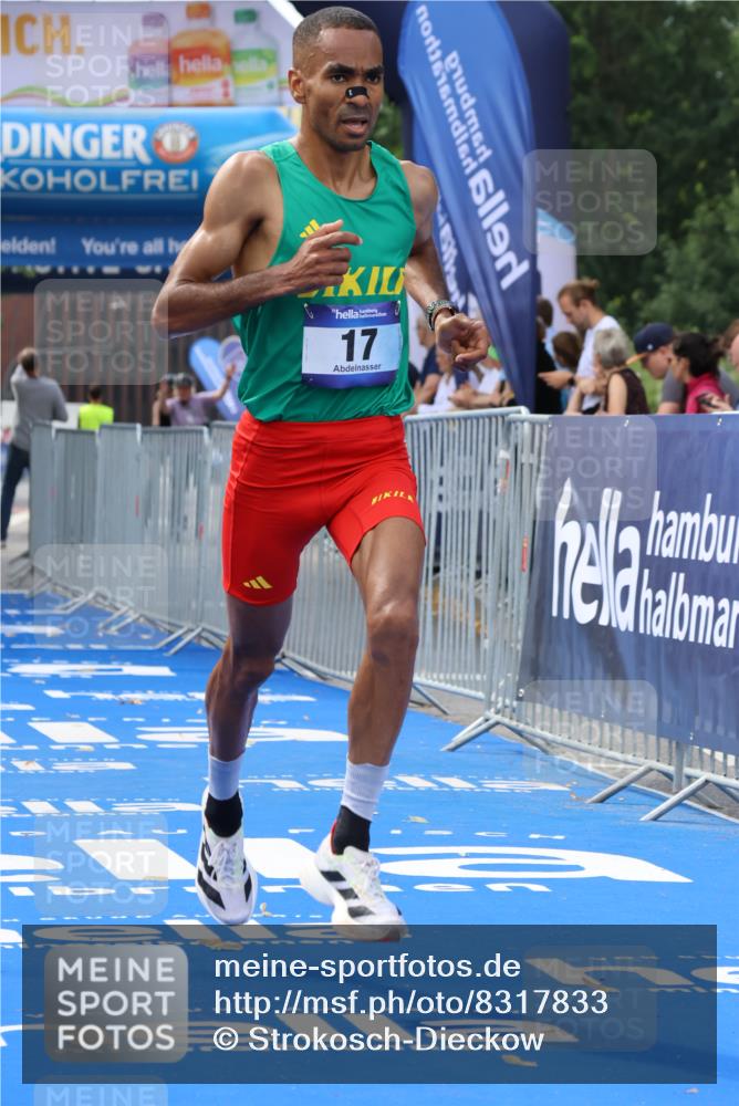 29.06.2025 - hella hamburg halbmarathon Strokosch-Dieckow http://msf.ph/oto/8317833 29.06.2025 10:05:26 Ziel 17 meine-sportfotos.de