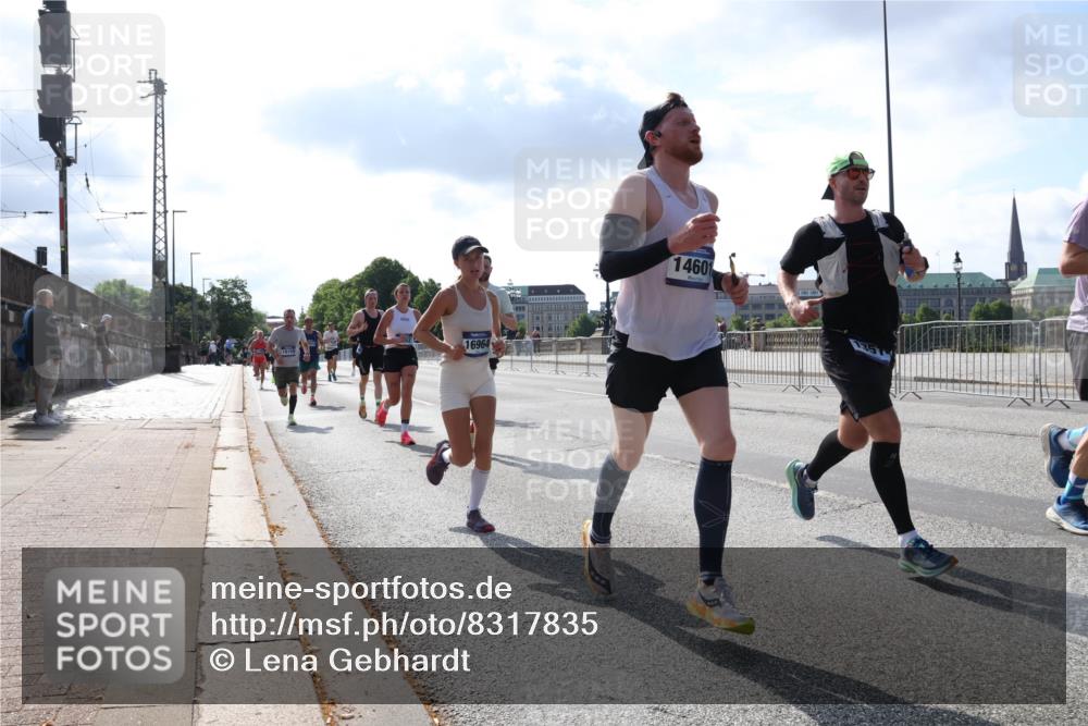 29.06.2025 - hella hamburg halbmarathon Lena Gebhardt http://msf.ph/oto/8317835 29.06.2025 09:47:46 Lombardsbrücke 16964, 14601, 1002, 1164, 1217, 1562, 1910, 2121, 2196, 2228, 2296, 2404, 2774, 2851, 3783, 4246, 4602, 5092, 5923, 5961, 6473, 6915, 7972, 8084, 8362, 8366, 8395, 8901, 9171, 9178, 9944, 10384, 10900, 10968, 11019, 11559, 11745, 11806, 12137, 12462, 12704, 12751, 12865, 13029, 13419, 13514, 13798, 13854, 14387, 14459, 14601, 14934, 14952, 15261, 15415, 15965, 16123, 16964, 17154, 18419 meine-sportfotos.de