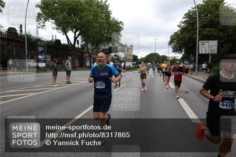 29.06.2025 - hella hamburg halbmarathon Yannick Fuchs http://msf.ph/oto/8317865 29.06.2025 10:50:51 20KM 1485, 1955, 2034, 2282, 2417, 2676, 3413, 3435, 3836, 4167, 4940, 5033, 5492, 6272, 6399, 6416, 6835, 7716, 8393, 8542, 8652, 8669, 8825, 9488, 9577, 9727, 9820, 9907, 9934, 10133, 10212, 11043, 11083, 11212, 11590, 11612, 11832, 12014, 12440, 12523, 13394, 13666, 13750, 13863, 14139, 14369, 14678, 15097, 15145, 15431, 15695, 15712, 15726, 16113, 16257, 16261, 16470, 16634, 16830, 16909, 17160, 17617, 17779, 17828, 18208, 18652, 18719, 19184 meine-sportfotos.de