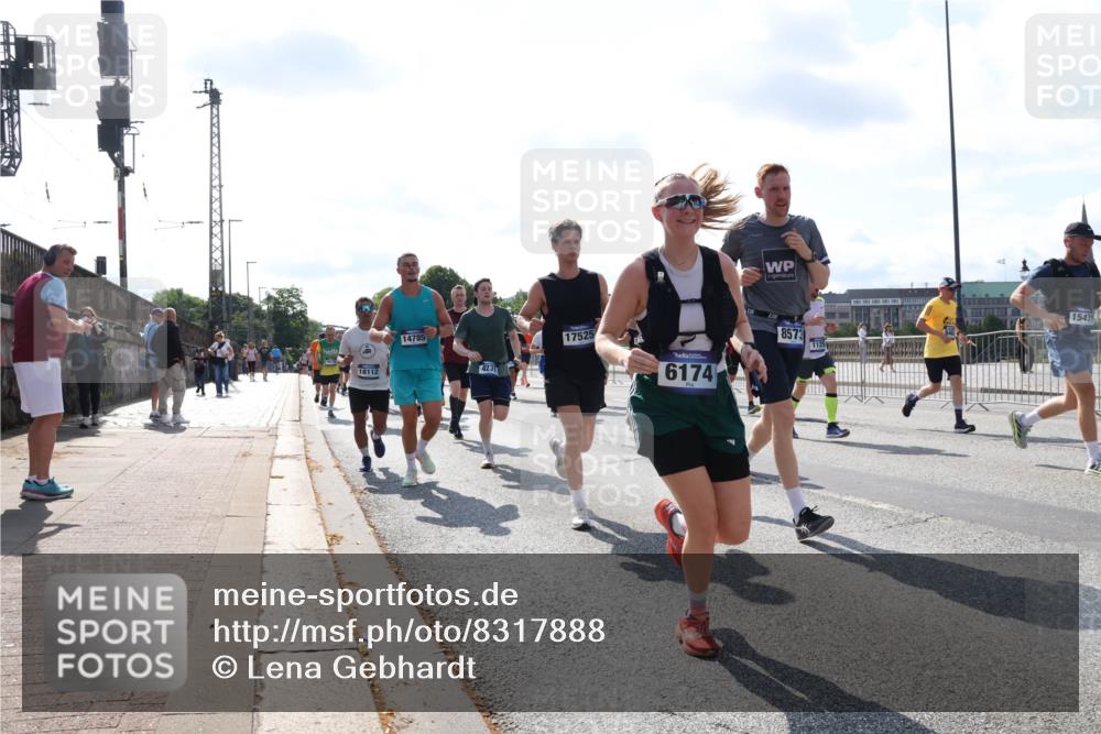29.06.2025 - hella hamburg halbmarathon Lena Gebhardt http://msf.ph/oto/8317888 29.06.2025 10:00:02 Lombardsbrücke 18112, 14785, 17525, 6174, 8573, 1125, 15431, 1006, 1125, 1180, 1239, 1264, 1334, 1834, 1914, 1955, 2099, 2159, 2348, 2364, 2391, 2432, 2447, 2582, 2584, 2676, 2677, 2730, 2910, 3177, 3181, 3279, 3668, 3836, 3861, 3898, 4013, 4231, 4426, 4632, 4772, 4796, 4837, 5015, 5134, 5272, 5277, 5341, 5728, 6082, 6084, 6104, 6174, 6201, 6202, 6260, 6462, 6581, 6587, 8330, 8520, 8846, 9142, 9488, 9907, 9984, 10031, 11039, 11568, 11844 meine-sportfotos.de