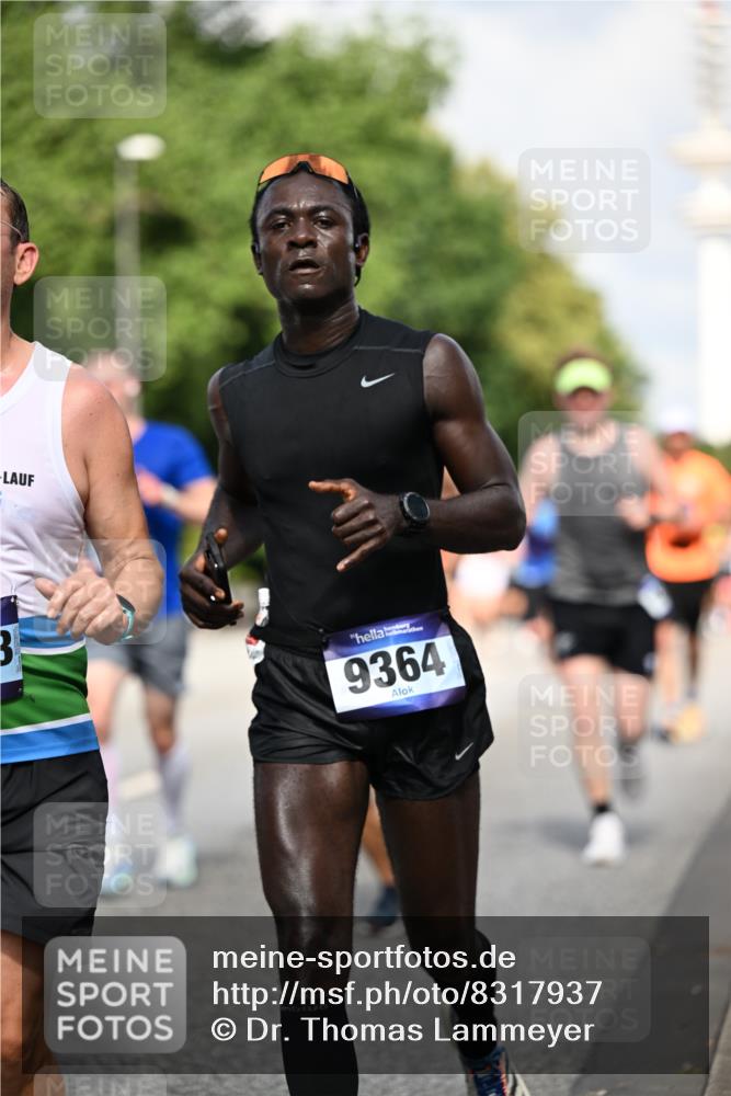 29.06.2025 - hella hamburg halbmarathon Dr. Thomas Lammeyer http://msf.ph/oto/8317937 29.06.2025 09:55:18 Kennedybrücke 1312, 1570, 1903, 1920, 2653, 2880, 3437, 3697, 4297, 4991, 4999, 5014, 5129, 5410, 5987, 6490, 6770, 7092, 7105, 7363, 7962, 8074, 8346, 8359, 8871, 8900, 9114, 9358, 9364, 9659, 10319, 10375, 10480, 10669, 11021, 11417 meine-sportfotos.de
