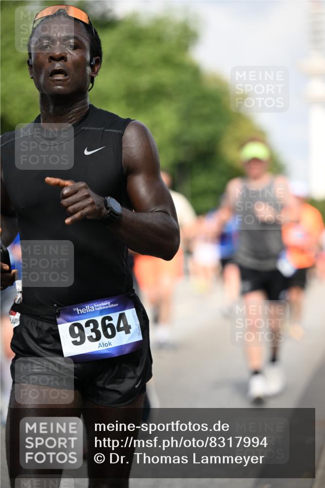 29.06.2025 - hella hamburg halbmarathon Dr. Thomas Lammeyer http://msf.ph/oto/8317994 29.06.2025 09:55:18 Kennedybrücke 1312, 1570, 1903, 1920, 2653, 2880, 3437, 3697, 4297, 4991, 4999, 5014, 5129, 5410, 5987, 6490, 6770, 7092, 7105, 7363, 7962, 8074, 8346, 8359, 8871, 8900, 9114, 9358, 9364, 9659, 10319, 10375, 10480, 10669, 11021, 11417 meine-sportfotos.de