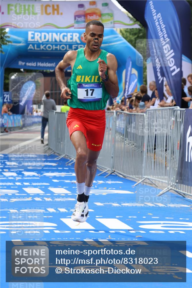 29.06.2025 - hella hamburg halbmarathon Strokosch-Dieckow http://msf.ph/oto/8318023 29.06.2025 10:05:25 Ziel 17 meine-sportfotos.de