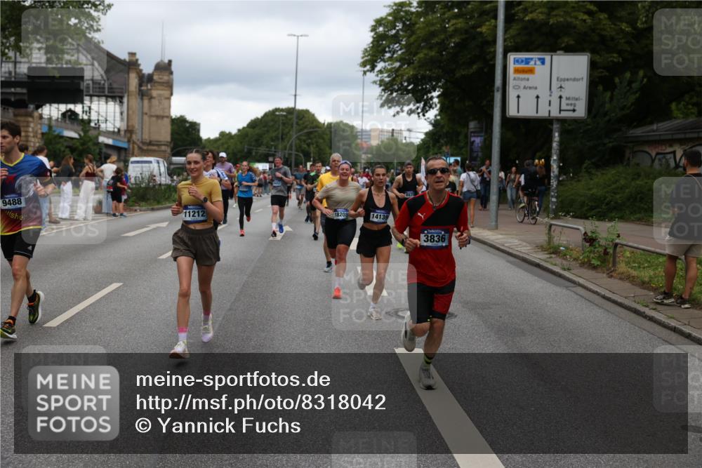 29.06.2025 - hella hamburg halbmarathon Yannick Fuchs http://msf.ph/oto/8318042 29.06.2025 10:50:51 20KM 1485, 1955, 2034, 2282, 2417, 2676, 3413, 3435, 3836, 4167, 4940, 5033, 5492, 6272, 6399, 6416, 6835, 7716, 8393, 8542, 8652, 8669, 8825, 9488, 9577, 9727, 9820, 9907, 9934, 10133, 10212, 11043, 11083, 11212, 11590, 11612, 11832, 12014, 12440, 12523, 13394, 13666, 13750, 13863, 14139, 14369, 14678, 15097, 15145, 15431, 15695, 15712, 15726, 16113, 16257, 16261, 16470, 16634, 16830, 16909, 17160, 17617, 17779, 17828, 18208, 18652, 18719, 19184 meine-sportfotos.de