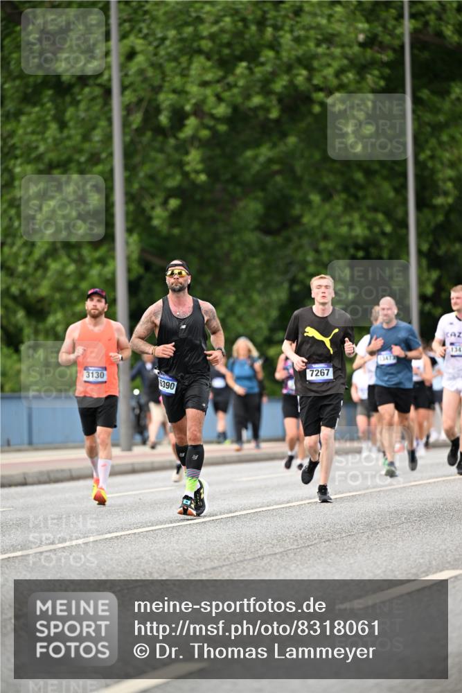 29.06.2025 - hella hamburg halbmarathon Dr. Thomas Lammeyer http://msf.ph/oto/8318061 29.06.2025 10:38:59 Kennedybrücke 2355, 2376, 2482, 2751, 2801, 3130, 3420, 4884, 5453, 6171, 6310, 6329, 7299, 8021, 8369, 8589, 8965, 9164, 9248, 9379, 9448, 10606 meine-sportfotos.de