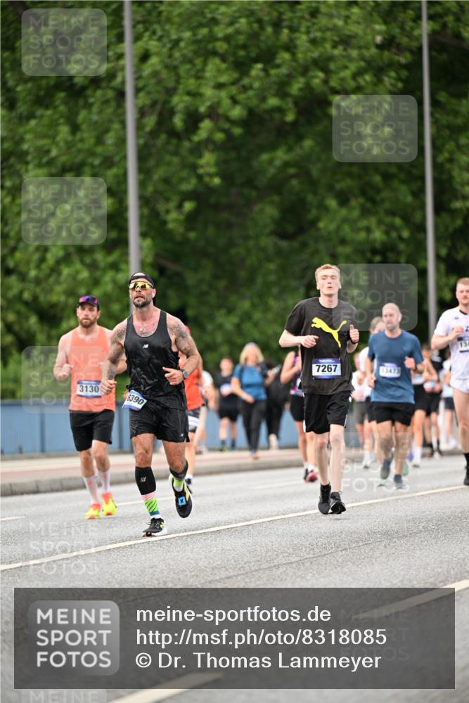 29.06.2025 - hella hamburg halbmarathon Dr. Thomas Lammeyer http://msf.ph/oto/8318085 29.06.2025 10:39:00 Kennedybrücke 2355, 2482, 2751, 2801, 3130, 3409, 3420, 4884, 5453, 6171, 6310, 6329, 6571, 7299, 8021, 8369, 8965, 9164, 9248, 9379, 9448, 10464, 10606 meine-sportfotos.de