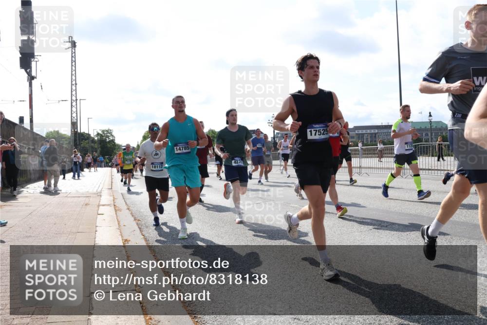 29.06.2025 - hella hamburg halbmarathon Lena Gebhardt http://msf.ph/oto/8318138 29.06.2025 10:00:02 Lombardsbrücke 18112, 14785, 423, 17525, 1125, 3, 1006, 1125, 1180, 1239, 1264, 1334, 1834, 1914, 1955, 2099, 2159, 2348, 2364, 2391, 2432, 2447, 2582, 2584, 2676, 2677, 2730, 2910, 3177, 3181, 3279, 3668, 3836, 3861, 3898, 4013, 4231, 4426, 4632, 4772, 4796, 4837, 5015, 5134, 5272, 5277, 5341, 5728, 6082, 6084, 6104, 6174, 6201, 6202, 6260, 6462, 6581, 6587, 8330, 8520, 8846, 9142, 9488, 9907, 9984, 10031, 11039, 11568, 11844 meine-sportfotos.de