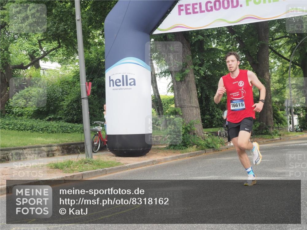 29.06.2025 - hella hamburg halbmarathon KatJ http://msf.ph/oto/8318162 29.06.2025 10:16:02 Zwischen KM18-KM19  meine-sportfotos.de