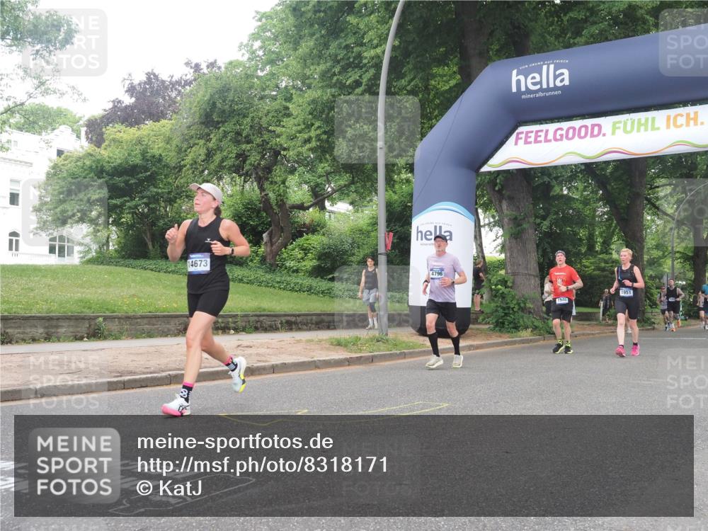 29.06.2025 - hella hamburg halbmarathon KatJ http://msf.ph/oto/8318171 29.06.2025 10:45:28 Zwischen KM18-KM19 1946, 1951, 2159, 4796, 7189 meine-sportfotos.de