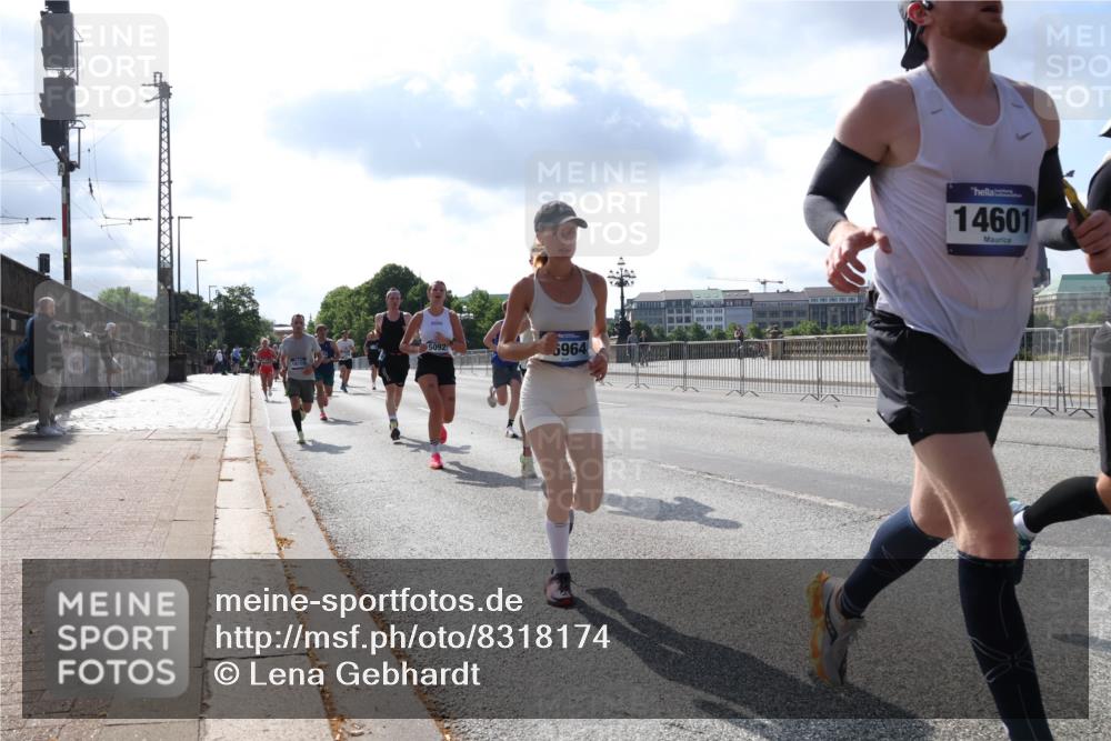 29.06.2025 - hella hamburg halbmarathon Lena Gebhardt http://msf.ph/oto/8318174 29.06.2025 09:47:47 Lombardsbrücke 18159, 5092, 5964, 14601, 1002, 1164, 1217, 1562, 1910, 2121, 2196, 2228, 2296, 2404, 2774, 2851, 3783, 4246, 4602, 5092, 5923, 5961, 6473, 6990, 7972, 8084, 8362, 8366, 8395, 8901, 9171, 9178, 9944, 10384, 10900, 10968, 11019, 11559, 11745, 11806, 12137, 12290, 12462, 12704, 12751, 12865, 13029, 13419, 13514, 13798, 13854, 14387, 14459, 14601, 14934, 14952, 15261, 15415, 15965, 16123, 16964, 17154, 18419 meine-sportfotos.de