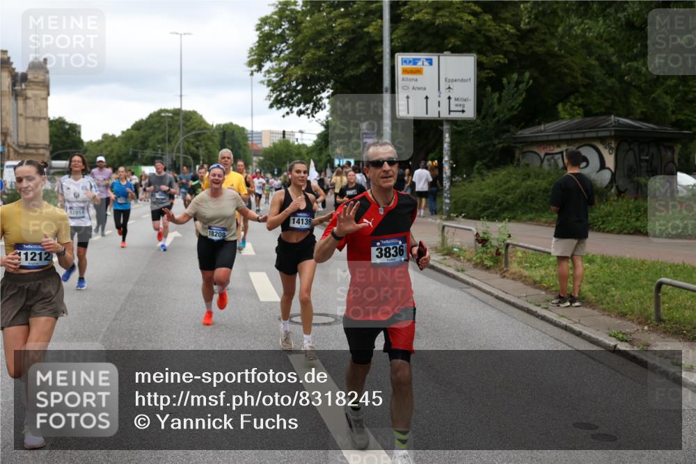 29.06.2025 - hella hamburg halbmarathon Yannick Fuchs http://msf.ph/oto/8318245 29.06.2025 10:50:52 20KM 1485, 1955, 2034, 2282, 2417, 2676, 3413, 3435, 3836, 4167, 4940, 5033, 5492, 6272, 6399, 6416, 6835, 7716, 8393, 8542, 8652, 8669, 8825, 9488, 9577, 9727, 9820, 9907, 9934, 10133, 10212, 11043, 11083, 11212, 11590, 11612, 11832, 12014, 12440, 12523, 13394, 13666, 13750, 13863, 14139, 14369, 14678, 15097, 15145, 15431, 15695, 15712, 15726, 16113, 16257, 16261, 16470, 16634, 16830, 16909, 17160, 17617, 17779, 17828, 18208, 18652, 19184 meine-sportfotos.de