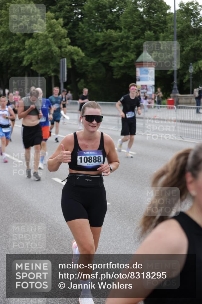 29.06.2025 - hella hamburg halbmarathon Jannik Wohlers http://msf.ph/oto/8318295 29.06.2025 10:39:04 Lombardsbrücke 1856, 1883, 2092, 2578, 2843, 3275, 3353, 3727, 4603, 4609, 4855, 4882, 5045, 5701, 6321, 6342, 6343, 6719, 6726, 6748, 7501, 7524, 7684, 8203, 8995, 9393, 9569, 9698, 9747, 9777, 10512, 10626, 10627, 10849, 10888, 11129, 11313, 11381, 11382, 11461, 11533, 11729, 12150, 12217, 12391, 12680, 13178, 13461, 13495, 13519, 14111, 14114, 14299, 14674, 14871, 15112, 15433, 15494, 15536, 16178, 16382, 16866, 16869, 16884, 17379, 17536, 17666 meine-sportfotos.de