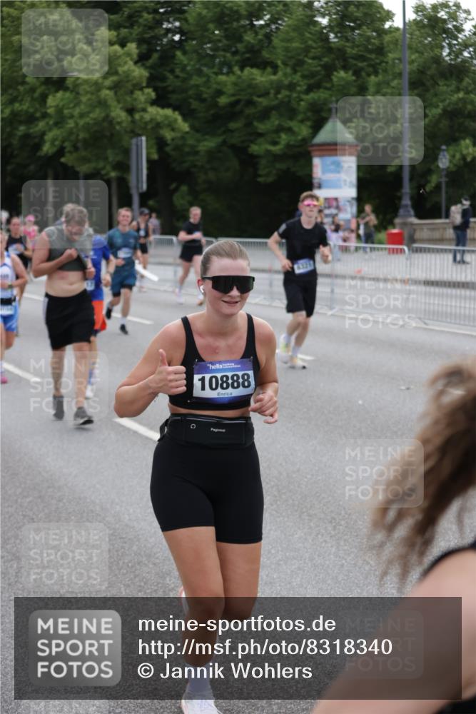 29.06.2025 - hella hamburg halbmarathon Jannik Wohlers http://msf.ph/oto/8318340 29.06.2025 10:39:04 Lombardsbrücke 1856, 1883, 2092, 2578, 2843, 3275, 3353, 3727, 4603, 4609, 4855, 4882, 5045, 5701, 6321, 6342, 6343, 6719, 6726, 6748, 7501, 7524, 7684, 8203, 8995, 9393, 9569, 9698, 9747, 9777, 10512, 10626, 10627, 10849, 10888, 11129, 11313, 11381, 11382, 11461, 11533, 11729, 12150, 12217, 12391, 12680, 13178, 13461, 13495, 13519, 14111, 14114, 14299, 14674, 14871, 15112, 15433, 15494, 15536, 16178, 16382, 16866, 16869, 16884, 17379, 17536, 17666 meine-sportfotos.de