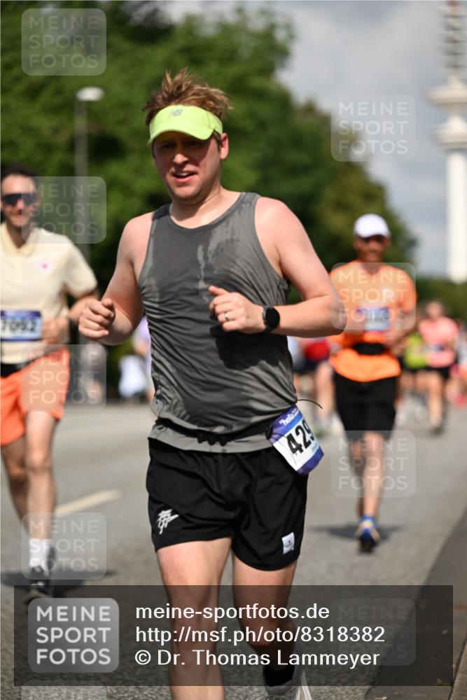 29.06.2025 - hella hamburg halbmarathon Dr. Thomas Lammeyer http://msf.ph/oto/8318382 29.06.2025 09:55:20 Kennedybrücke 1312, 1353, 1570, 1903, 1920, 2653, 2880, 3437, 3697, 4297, 4991, 4999, 5014, 5129, 5410, 5987, 6490, 6770, 7092, 7105, 7363, 7962, 8074, 8346, 8359, 8871, 8900, 9114, 9358, 9364, 9659, 10319, 10375, 10480, 10669, 11021, 11417 meine-sportfotos.de