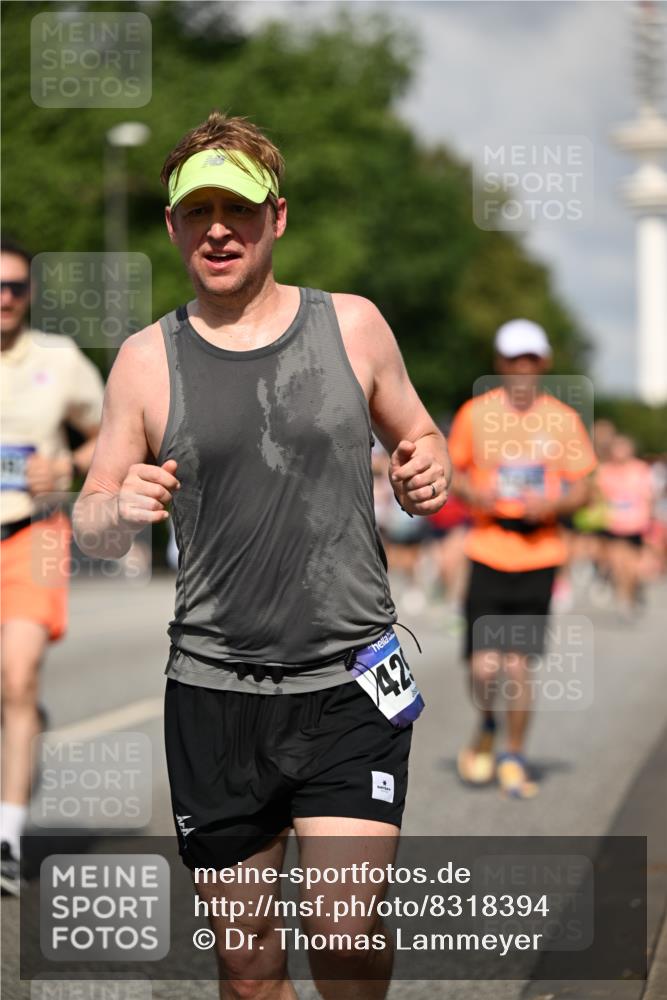 29.06.2025 - hella hamburg halbmarathon Dr. Thomas Lammeyer http://msf.ph/oto/8318394 29.06.2025 09:55:20 Kennedybrücke 1312, 1353, 1570, 1903, 1920, 2653, 2880, 3437, 3697, 4297, 4991, 4999, 5014, 5129, 5410, 5987, 6490, 6770, 7092, 7105, 7363, 7962, 8074, 8346, 8359, 8871, 8900, 9114, 9358, 9364, 9659, 10319, 10375, 10480, 10669, 11021, 11417 meine-sportfotos.de