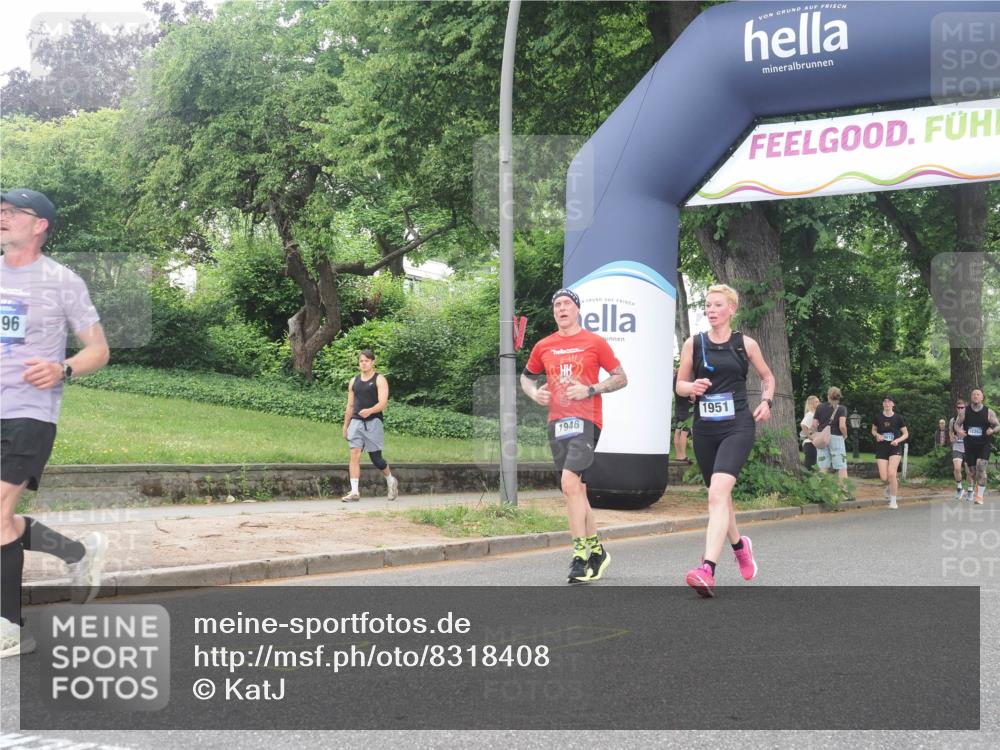 29.06.2025 - hella hamburg halbmarathon KatJ http://msf.ph/oto/8318408 29.06.2025 10:45:30 Zwischen KM18-KM19 1946, 1951, 2159, 4796, 7138 meine-sportfotos.de