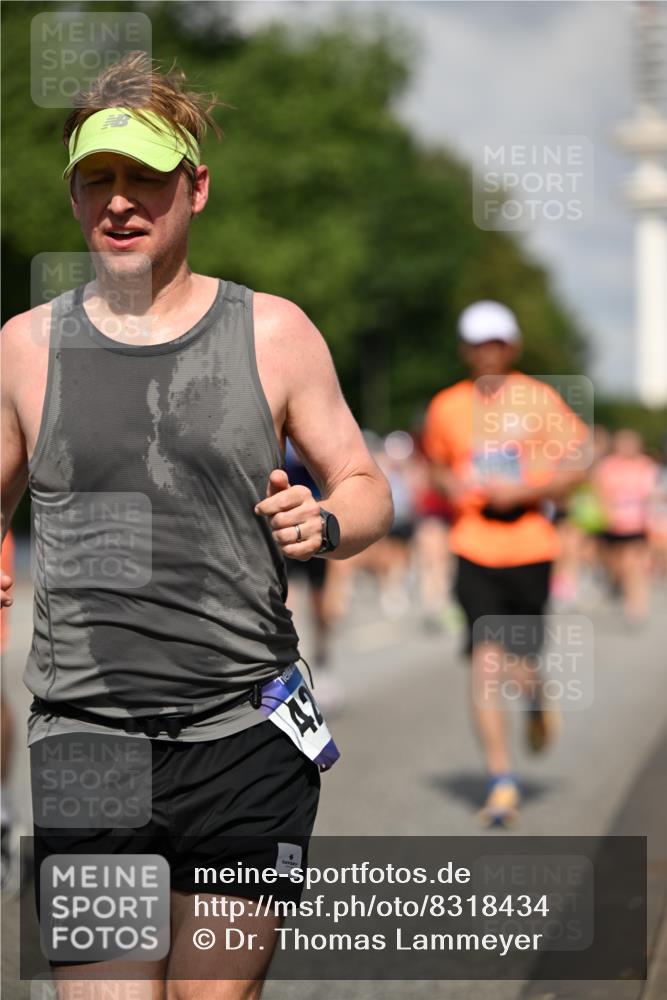 29.06.2025 - hella hamburg halbmarathon Dr. Thomas Lammeyer http://msf.ph/oto/8318434 29.06.2025 09:55:21 Kennedybrücke 1312, 1353, 1570, 1903, 1920, 2653, 2880, 3437, 3697, 4297, 4991, 4999, 5014, 5129, 5410, 5987, 6490, 6770, 7092, 7105, 7363, 7962, 8074, 8346, 8359, 8871, 8900, 9114, 9358, 9364, 9659, 10319, 10375, 10480, 10669, 10978, 11021, 11417 meine-sportfotos.de