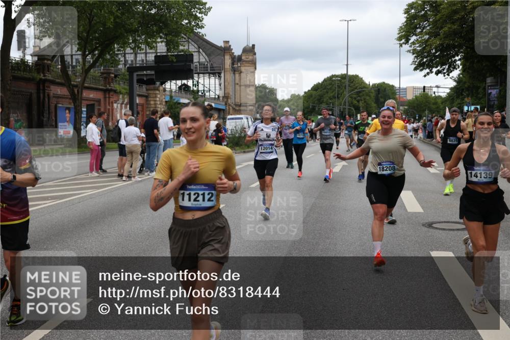29.06.2025 - hella hamburg halbmarathon Yannick Fuchs http://msf.ph/oto/8318444 29.06.2025 10:50:52 20KM 1485, 1955, 2034, 2282, 2417, 2676, 3413, 3435, 3836, 4167, 4940, 5033, 5492, 6272, 6399, 6416, 6835, 7716, 8393, 8542, 8652, 8669, 8825, 9488, 9577, 9727, 9820, 9907, 9934, 10133, 10212, 11043, 11083, 11212, 11590, 11612, 11832, 12014, 12440, 12523, 13394, 13666, 13750, 13863, 14139, 14369, 14678, 15097, 15145, 15431, 15695, 15712, 15726, 16113, 16257, 16261, 16470, 16634, 16830, 16909, 17160, 17617, 17779, 17828, 18208, 18652, 19184 meine-sportfotos.de