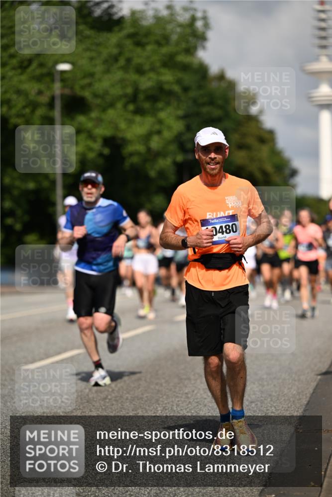 29.06.2025 - hella hamburg halbmarathon Dr. Thomas Lammeyer http://msf.ph/oto/8318512 29.06.2025 09:55:21 Kennedybrücke 1312, 1353, 1570, 1903, 1920, 2653, 2880, 3437, 3697, 4297, 4991, 4999, 5014, 5129, 5410, 5987, 6490, 6770, 7092, 7105, 7363, 7962, 8074, 8346, 8359, 8871, 8900, 9114, 9358, 9364, 9659, 10319, 10375, 10480, 10669, 10978, 11021, 11417 meine-sportfotos.de