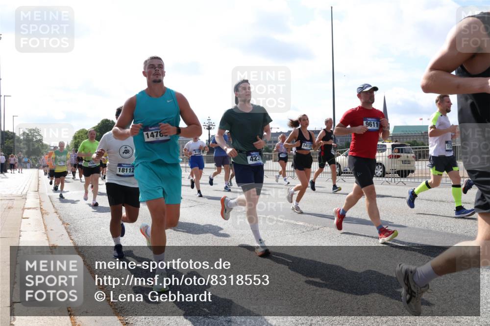 29.06.2025 - hella hamburg halbmarathon Lena Gebhardt http://msf.ph/oto/8318553 29.06.2025 10:00:03 Lombardsbrücke 1917, 1509, 18112, 1478, 8730, 423, 14139, 9611, 1125, 1006, 1125, 1180, 1239, 1264, 1334, 1526, 1834, 1914, 1955, 2099, 2159, 2348, 2364, 2391, 2432, 2447, 2582, 2584, 2676, 2677, 2730, 2910, 3177, 3181, 3279, 3668, 3836, 3861, 3898, 4013, 4231, 4426, 4632, 4772, 4796, 4837, 5015, 5134, 5272, 5277, 5341, 5728, 6082, 6084, 6104, 6174, 6201, 6202, 6260, 6462, 6581, 6587, 8330, 9142, 9907, 9984, 10031, 11039, 11568, 11844 meine-sportfotos.de