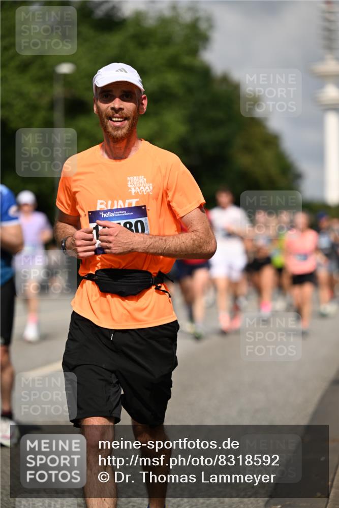 29.06.2025 - hella hamburg halbmarathon Dr. Thomas Lammeyer http://msf.ph/oto/8318592 29.06.2025 09:55:23 Kennedybrücke 1312, 1353, 1570, 1763, 1903, 1920, 2653, 2880, 3437, 3697, 4297, 4991, 4999, 5014, 5129, 5987, 6490, 6770, 7092, 7105, 7363, 7962, 8074, 8346, 8359, 8871, 8900, 9114, 9358, 9364, 9659, 10319, 10375, 10480, 10669, 10978, 11021, 11417 meine-sportfotos.de