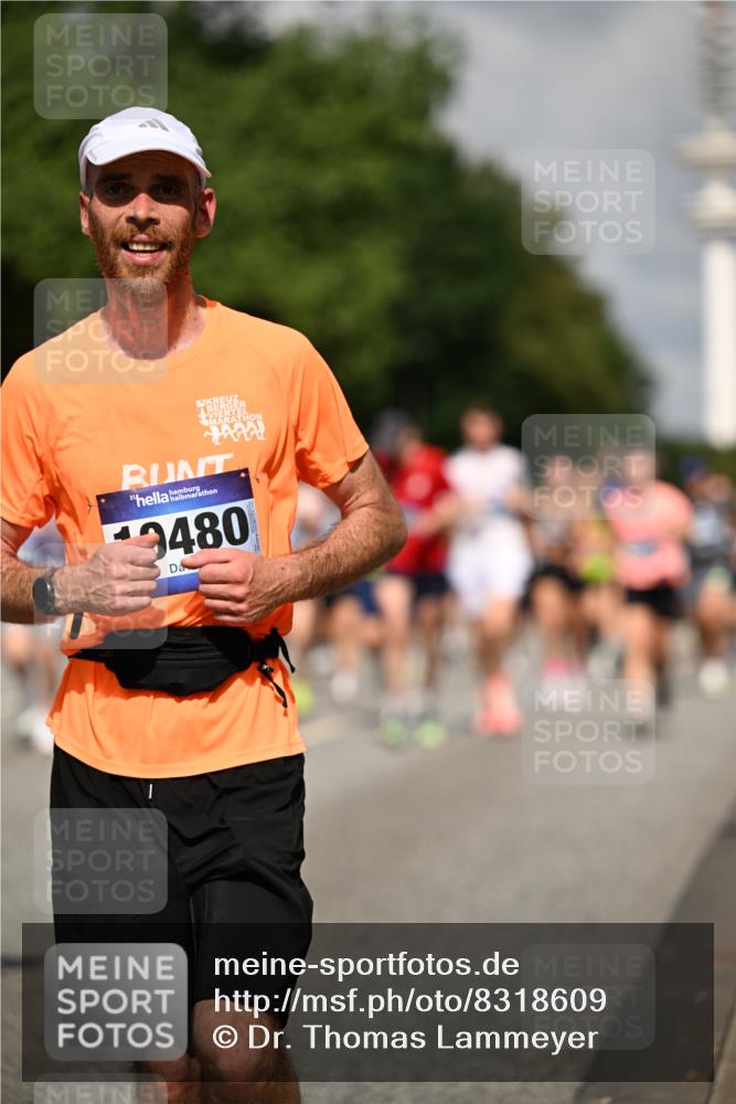 29.06.2025 - hella hamburg halbmarathon Dr. Thomas Lammeyer http://msf.ph/oto/8318609 29.06.2025 09:55:23 Kennedybrücke 1312, 1353, 1570, 1763, 1903, 1920, 2653, 2880, 3437, 3697, 4297, 4991, 4999, 5014, 5129, 5987, 6490, 6770, 7092, 7105, 7363, 7962, 8074, 8346, 8359, 8871, 8900, 9114, 9358, 9364, 9659, 10319, 10375, 10480, 10669, 10978, 11021, 11417 meine-sportfotos.de