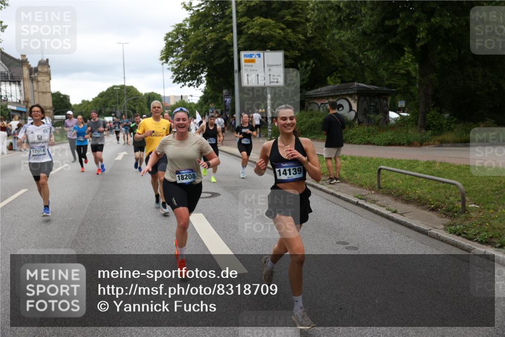 29.06.2025 - hella hamburg halbmarathon Yannick Fuchs http://msf.ph/oto/8318709 29.06.2025 10:50:53 20KM 1485, 2034, 2282, 2417, 2676, 3413, 3435, 3836, 4167, 4940, 5033, 5492, 6272, 6399, 6416, 6835, 7716, 8393, 8542, 8652, 8669, 8825, 9488, 9577, 9727, 9820, 9907, 9934, 10133, 10212, 11043, 11083, 11212, 11590, 11612, 11832, 12014, 12440, 12523, 13394, 13666, 13750, 13863, 14139, 14369, 14678, 15097, 15145, 15431, 15695, 15712, 15726, 16113, 16257, 16261, 16470, 16634, 16830, 16909, 17160, 17617, 17779, 17828, 18208, 18652, 19184 meine-sportfotos.de