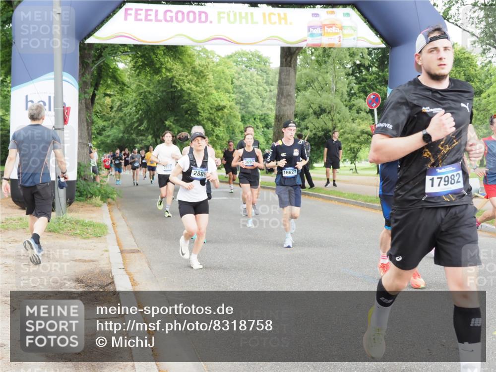 29.06.2025 - hella hamburg halbmarathon MichiJ http://msf.ph/oto/8318758 29.06.2025 10:36:54 Zwischen KM18-KM19 1452, 1476, 2592, 2596, 2706, 2889, 3060, 3692, 4017, 4847, 4890, 6158, 6282, 7332, 8704, 9038, 9200, 9619, 11340, 11451, 11977, 12271, 12690, 13233, 14192, 15384, 15422, 16114, 16369, 16627, 17982, 18066, 19109, 19122, 19198 meine-sportfotos.de