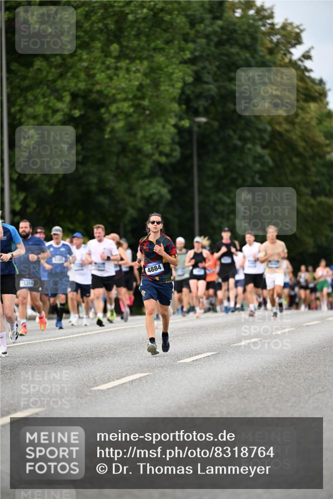 29.06.2025 - hella hamburg halbmarathon Dr. Thomas Lammeyer http://msf.ph/oto/8318764 29.06.2025 10:39:03 Kennedybrücke 1497, 2265, 2355, 2482, 2751, 2801, 3130, 3409, 3420, 4884, 5453, 6171, 6310, 6329, 6335, 6571, 7020, 7299, 8369, 8965, 9164, 9248, 10464, 10606 meine-sportfotos.de