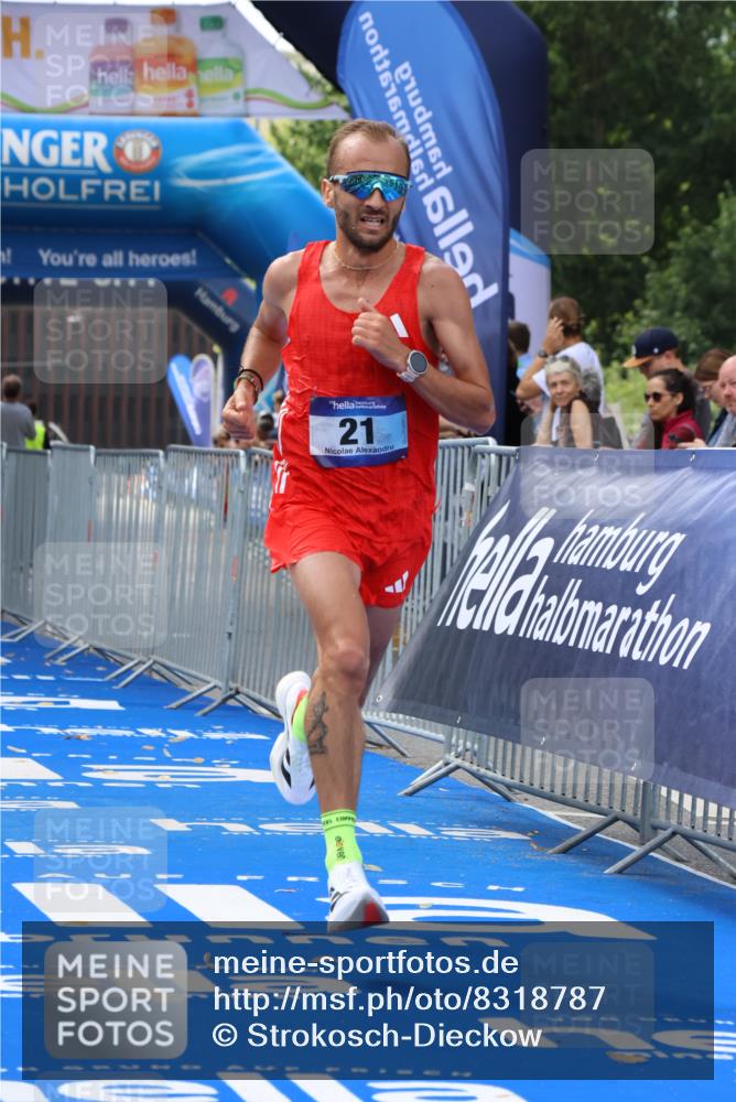 29.06.2025 - hella hamburg halbmarathon Strokosch-Dieckow http://msf.ph/oto/8318787 29.06.2025 10:05:09 Ziel 19, 21, 20052, 20518 meine-sportfotos.de