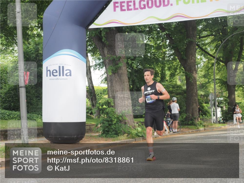 29.06.2025 - hella hamburg halbmarathon KatJ http://msf.ph/oto/8318861 29.06.2025 10:16:08 Zwischen KM18-KM19  meine-sportfotos.de
