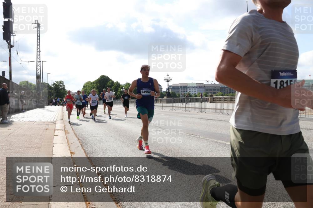 29.06.2025 - hella hamburg halbmarathon Lena Gebhardt http://msf.ph/oto/8318874 29.06.2025 09:47:50 Lombardsbrücke 14952, 18150, 1164, 1217, 1562, 2121, 2196, 2296, 2404, 2714, 2851, 3783, 4246, 4602, 5092, 5923, 5961, 6990, 8084, 8362, 8395, 8901, 9171, 9178, 9944, 10384, 10900, 10968, 11019, 11202, 11227, 11559, 11745, 11806, 12137, 12290, 12462, 12704, 12751, 12865, 13029, 13419, 13514, 13798, 13854, 14387, 14459, 14601, 14934, 14952, 15015, 15261, 15415, 15701, 15965, 16123, 16158, 16964, 17154, 18419 meine-sportfotos.de