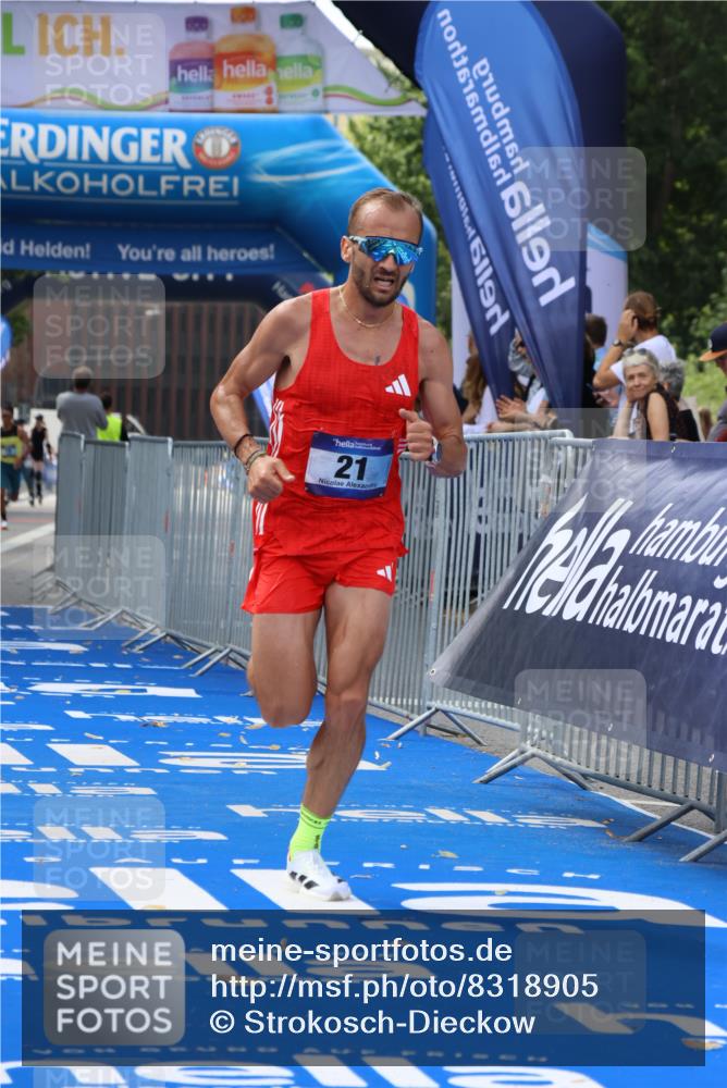 29.06.2025 - hella hamburg halbmarathon Strokosch-Dieckow http://msf.ph/oto/8318905 29.06.2025 10:05:09 Ziel 19, 21, 20052, 20518 meine-sportfotos.de