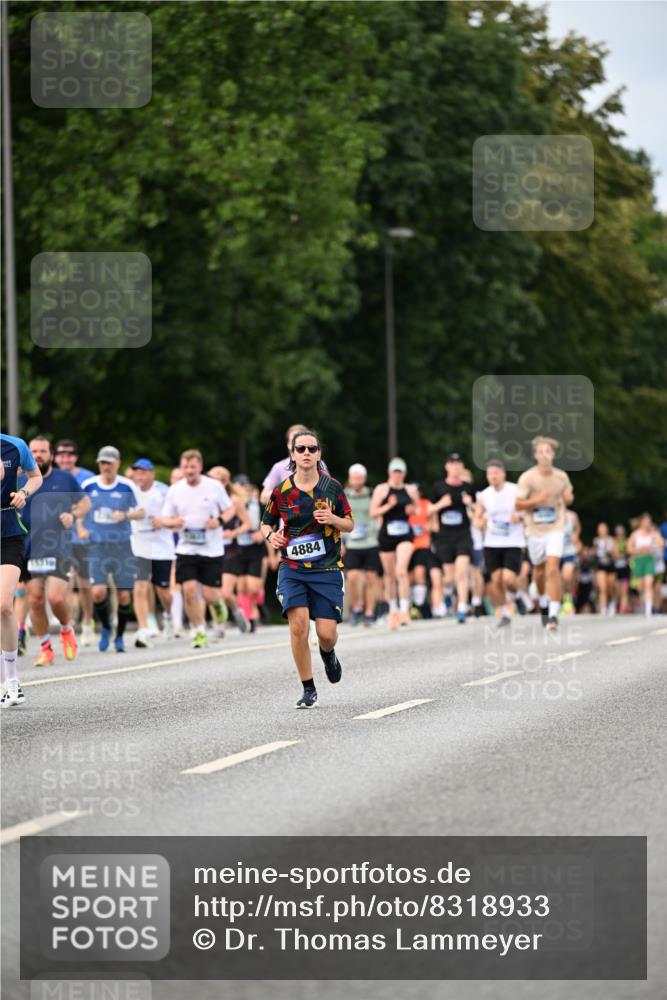 29.06.2025 - hella hamburg halbmarathon Dr. Thomas Lammeyer http://msf.ph/oto/8318933 29.06.2025 10:39:03 Kennedybrücke 1497, 2265, 2355, 2482, 2751, 2801, 3130, 3409, 3420, 4884, 5453, 6171, 6310, 6329, 6335, 6571, 7020, 7299, 8369, 8965, 9164, 9248, 10464, 10606 meine-sportfotos.de