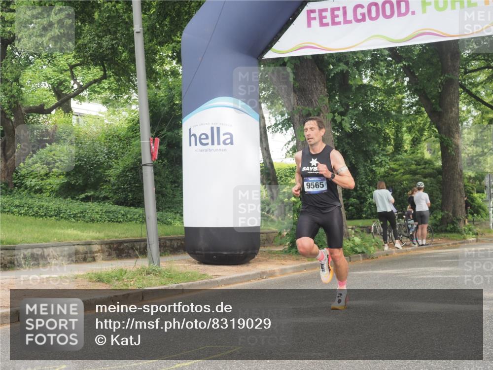29.06.2025 - hella hamburg halbmarathon KatJ http://msf.ph/oto/8319029 29.06.2025 10:16:09 Zwischen KM18-KM19  meine-sportfotos.de