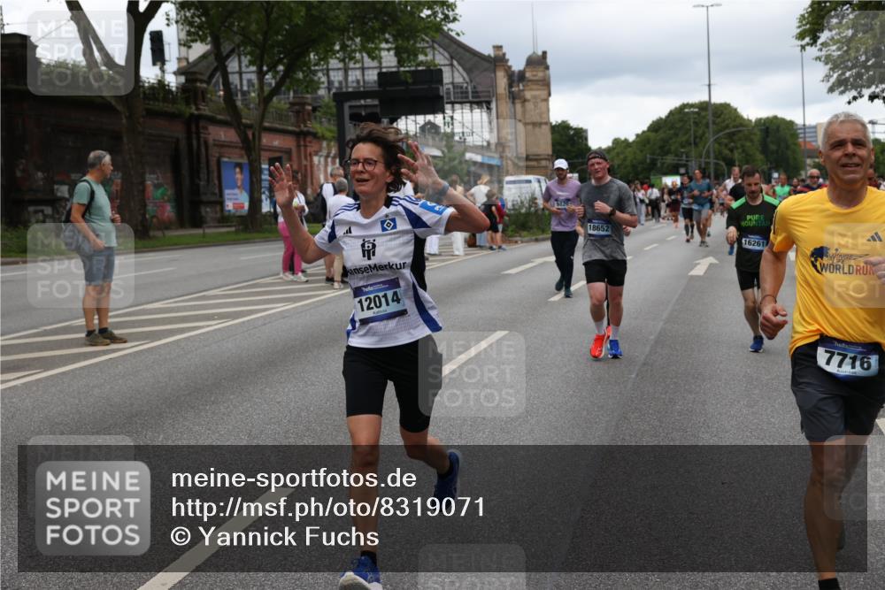 29.06.2025 - hella hamburg halbmarathon Yannick Fuchs http://msf.ph/oto/8319071 29.06.2025 10:50:54 20KM 1387, 1485, 2034, 2282, 2417, 2676, 3413, 3435, 3836, 4167, 4940, 5033, 5492, 6272, 6399, 6416, 6835, 7716, 8393, 8542, 8652, 8669, 8825, 9488, 9577, 9727, 9820, 9907, 9934, 10133, 10212, 11043, 11083, 11212, 11590, 11612, 11832, 12014, 12440, 12523, 13245, 13666, 13750, 13863, 14139, 14369, 14678, 15097, 15145, 15695, 15712, 15726, 16113, 16257, 16261, 16470, 16634, 16830, 16909, 17160, 17617, 17779, 17828, 18208, 18652, 19184 meine-sportfotos.de