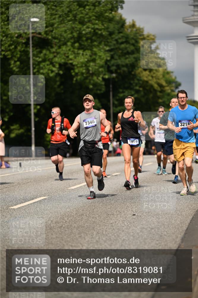29.06.2025 - hella hamburg halbmarathon Dr. Thomas Lammeyer http://msf.ph/oto/8319081 29.06.2025 10:17:20 Kennedybrücke 1007, 1328, 1859, 2055, 2359, 2961, 2987, 3218, 3729, 4554, 4950, 5232, 5597, 5598, 6026, 6207, 7346, 7460, 8115, 8279, 8913, 9128, 9527, 10581 meine-sportfotos.de