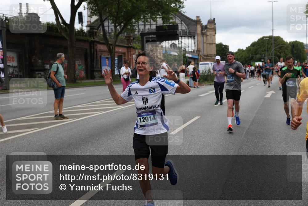 29.06.2025 - hella hamburg halbmarathon Yannick Fuchs http://msf.ph/oto/8319131 29.06.2025 10:50:54 20KM 1387, 1485, 2034, 2282, 2417, 2676, 3413, 3435, 3836, 4167, 4940, 5033, 5492, 6272, 6399, 6416, 6835, 7716, 8393, 8542, 8652, 8669, 8825, 9488, 9577, 9727, 9820, 9907, 9934, 10133, 10212, 11043, 11083, 11212, 11590, 11612, 11832, 12014, 12440, 12523, 13245, 13666, 13750, 13863, 14139, 14369, 14678, 15097, 15145, 15695, 15712, 15726, 16113, 16257, 16261, 16470, 16634, 16830, 16909, 17160, 17617, 17779, 17828, 18208, 18652, 19184 meine-sportfotos.de