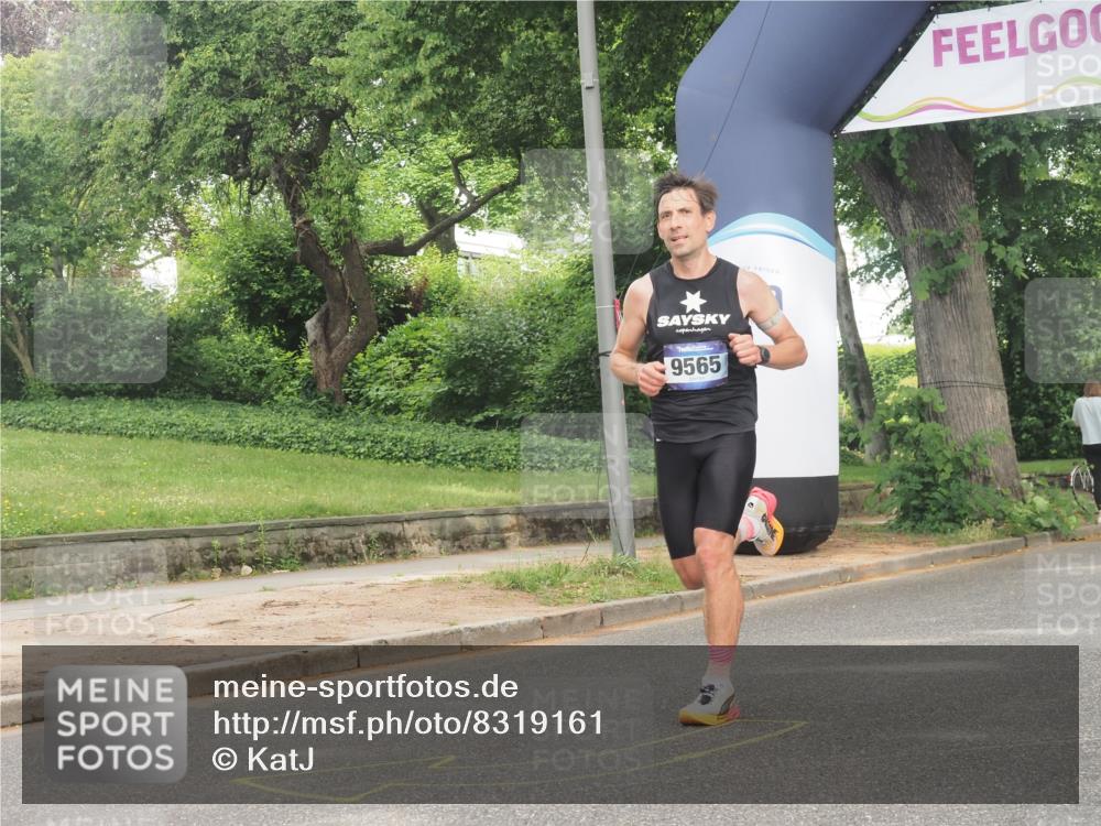 29.06.2025 - hella hamburg halbmarathon KatJ http://msf.ph/oto/8319161 29.06.2025 10:16:09 Zwischen KM18-KM19  meine-sportfotos.de