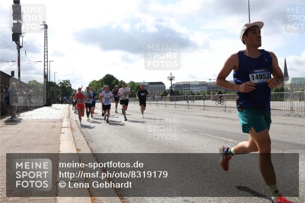 29.06.2025 - hella hamburg halbmarathon Lena Gebhardt http://msf.ph/oto/8319179 29.06.2025 09:47:51 Lombardsbrücke 11745, 14952, 1164, 1217, 1562, 2196, 2296, 2404, 2714, 2851, 3783, 4602, 5091, 5092, 5923, 5961, 6990, 8084, 8362, 8395, 8901, 9171, 9178, 9944, 10384, 10900, 10968, 11019, 11202, 11227, 11559, 11745, 11806, 12137, 12290, 12462, 12704, 12751, 12865, 13029, 13419, 13514, 13798, 13854, 14387, 14459, 14601, 14934, 14952, 15015, 15261, 15415, 15701, 15965, 16123, 16158, 16964, 17154, 18419 meine-sportfotos.de
