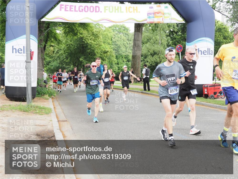 29.06.2025 - hella hamburg halbmarathon MichiJ http://msf.ph/oto/8319309 29.06.2025 10:37:04 Zwischen KM18-KM19 2504, 2788, 2937, 3414, 4711, 7297, 8576, 8819, 8821, 9463, 9770, 12670, 17745, 18842 meine-sportfotos.de