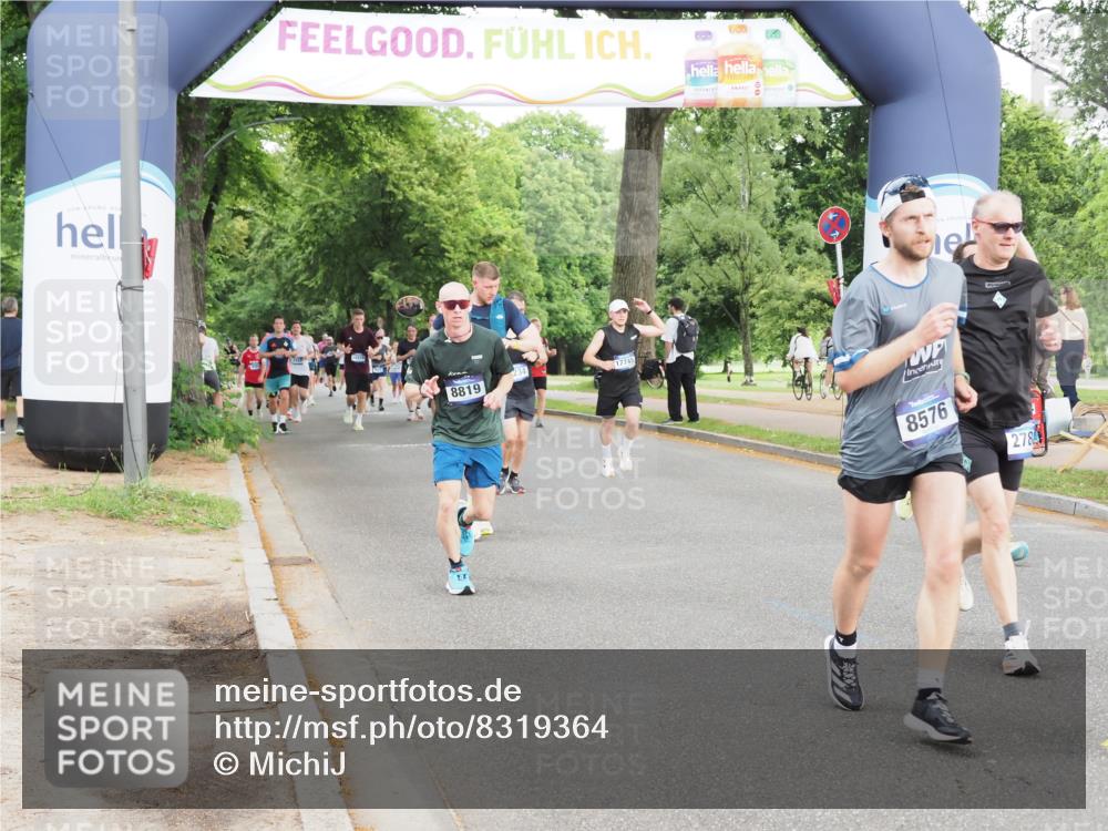 29.06.2025 - hella hamburg halbmarathon MichiJ http://msf.ph/oto/8319364 29.06.2025 10:37:04 Zwischen KM18-KM19 2504, 2788, 2937, 3414, 4711, 7297, 8576, 8819, 8821, 9463, 9770, 12670, 17745, 18842 meine-sportfotos.de
