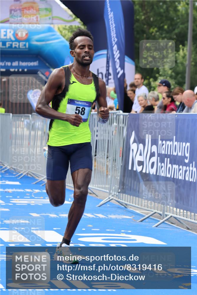 29.06.2025 - hella hamburg halbmarathon Strokosch-Dieckow http://msf.ph/oto/8319416 29.06.2025 10:04:31 Ziel 58, 59 meine-sportfotos.de