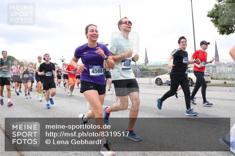 29.06.2025 - hella hamburg halbmarathon Lena Gebhardt http://msf.ph/oto/8319517 29.06.2025 10:57:11 Lombardsbrücke 13194, 8039, 5060, 18387, 298, 4568, 1282, 4569, 16646, 11586, 48, 1207, 2041, 2370, 2871, 2932, 3195, 3348, 3387, 3388, 3418, 3470, 3485, 3516, 3517, 3723, 3851, 4086, 4094, 4106, 4118, 4180, 4241, 4485, 4568, 4569, 4611, 4998, 5057, 5316, 5589, 5639, 5738, 5944, 6053, 6284, 6348, 6349, 6832, 6981, 7381, 7416, 7417, 7592, 7728, 7787, 7964, 8035, 8039, 8150, 8197, 8224, 8287, 8386, 8540, 8546, 8552, 8679, 8851, 8853, 9110, 9298, 9299 meine-sportfotos.de