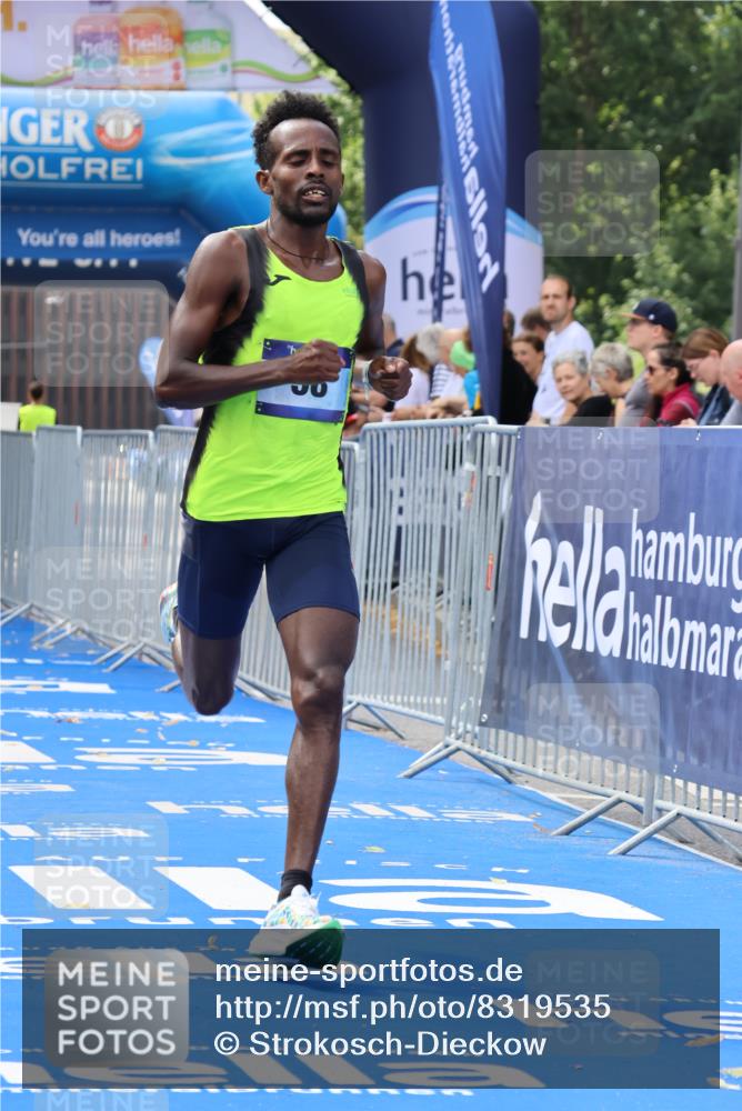 29.06.2025 - hella hamburg halbmarathon Strokosch-Dieckow http://msf.ph/oto/8319535 29.06.2025 10:04:31 Ziel 58, 59 meine-sportfotos.de