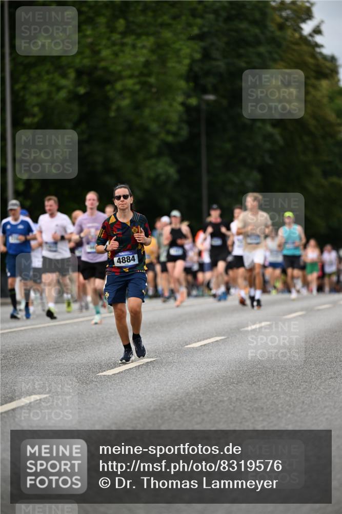 29.06.2025 - hella hamburg halbmarathon Dr. Thomas Lammeyer http://msf.ph/oto/8319576 29.06.2025 10:39:05 Kennedybrücke 1417, 1497, 2265, 2355, 2482, 2751, 3130, 3409, 3420, 4884, 5453, 6171, 6310, 6329, 6335, 6571, 6803, 6859, 7020, 7299, 8369, 8965, 9164, 9248, 10335, 10464, 10606 meine-sportfotos.de
